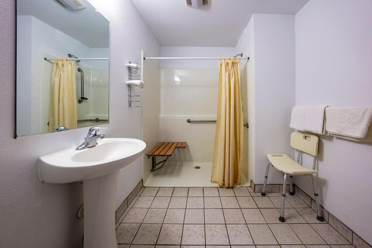 Budget 8 Motel 约翰迪 外观 照片
